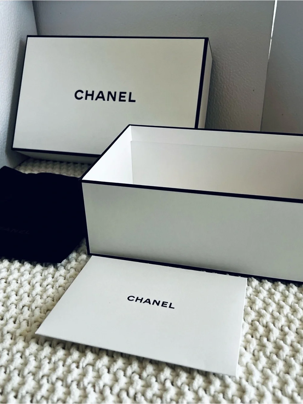 CHANEL genuine dust